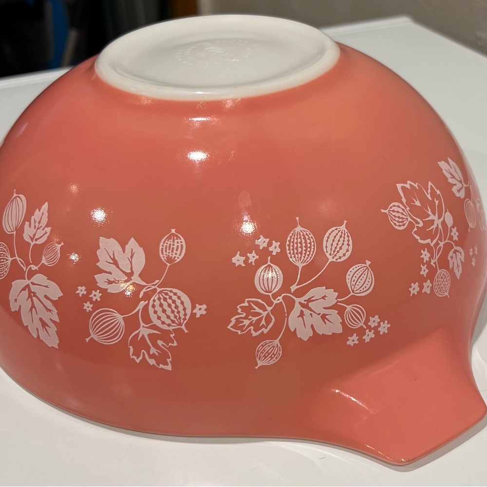 Pyrex Gooseberry 444 Cinderella Bowl
